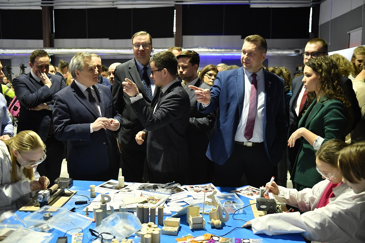 PAP / Otwarcie hali Laboratoria Przyszłości CRPK
