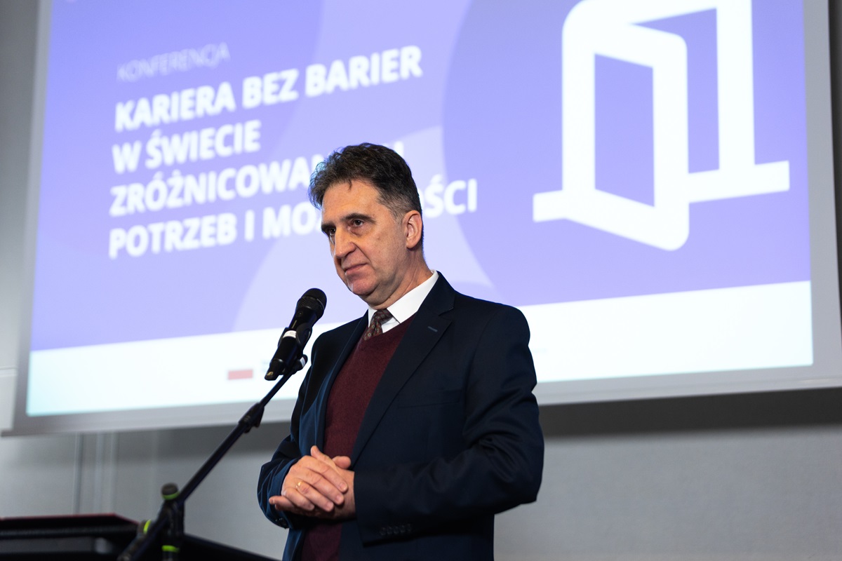dr hab. Paweł Gondek, Zastępca Dyrektora Instytutu ds. Naukowych