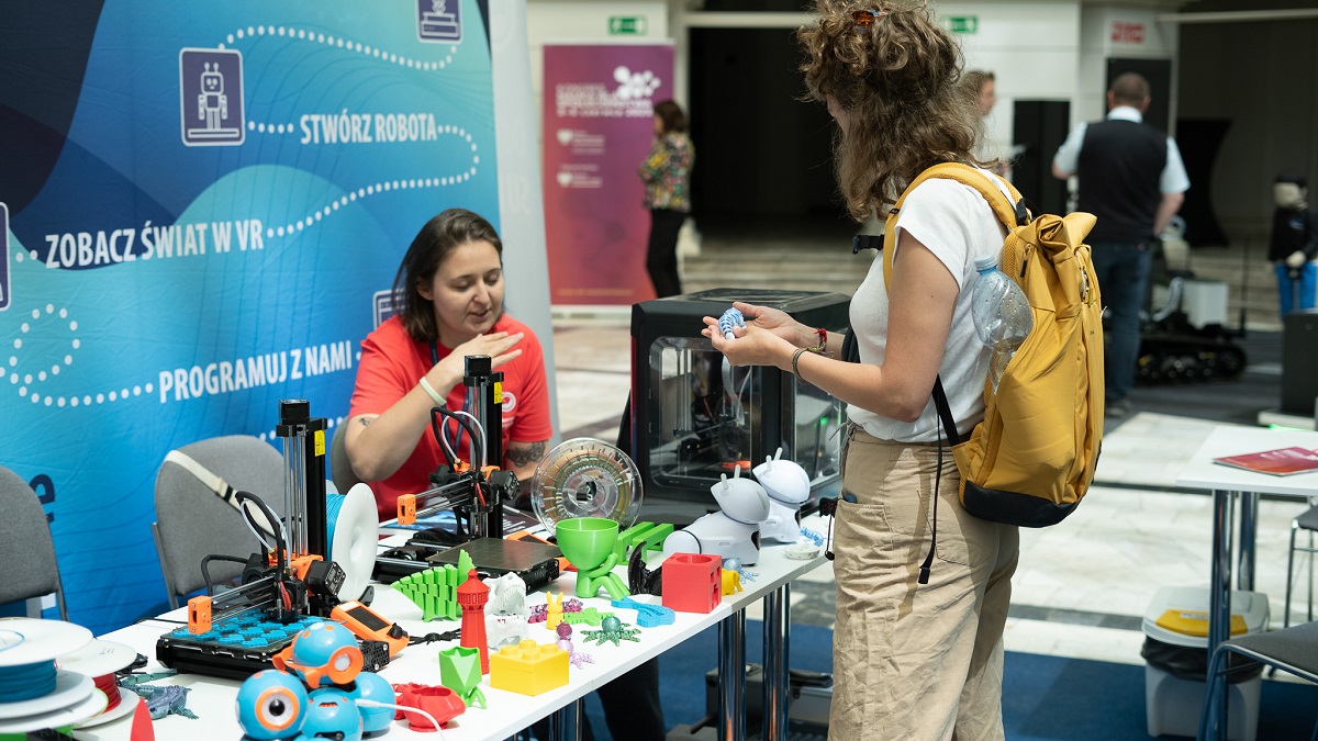 Stoisko Mobilnych Laboratoriów Przyszłości